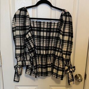 Plaid Puff Sleeve Top